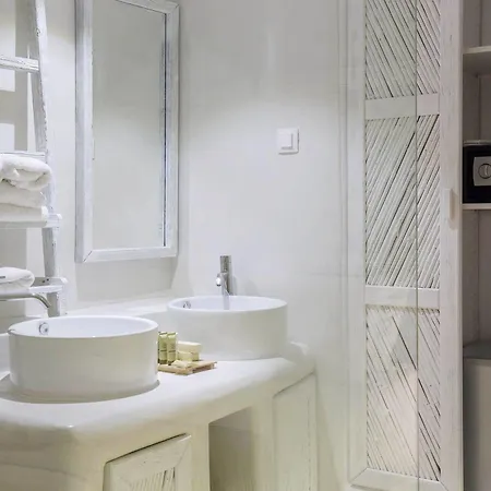 Three Shades Mykonos Ξενοδοχείο 4*