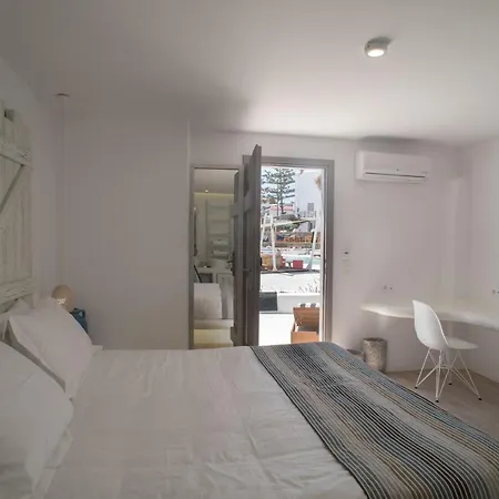 Three Shades Mykonos מלון 4*