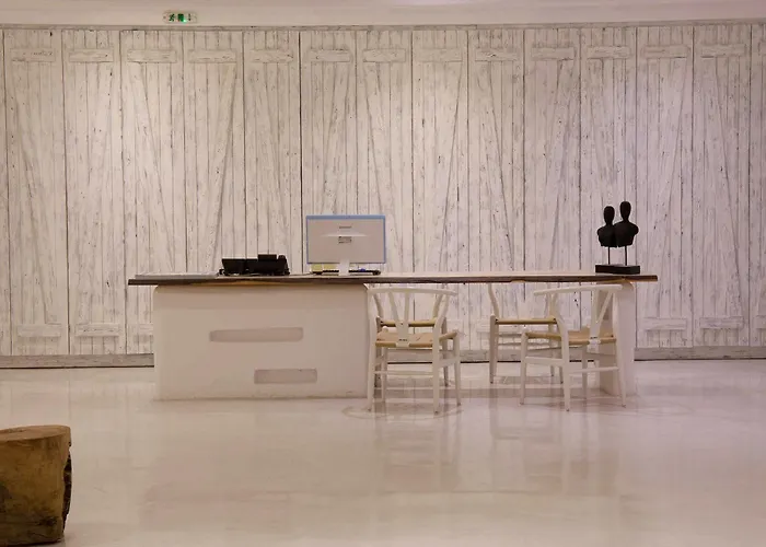 Three Shades Mykonos מלון 4*