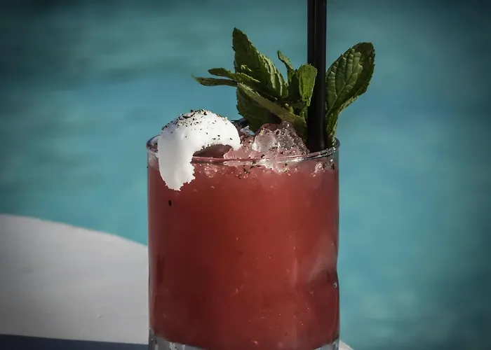 Three Shades Mykonos מלון