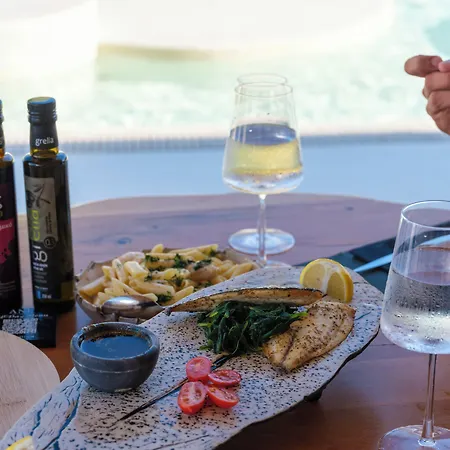 Three Shades Mykonos 호텔