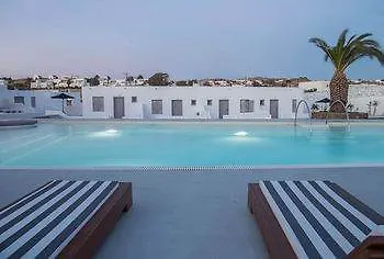 فندق Three Shades Mykonos 4*
